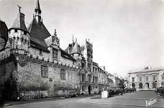 49 Saumur Hotel de Ville